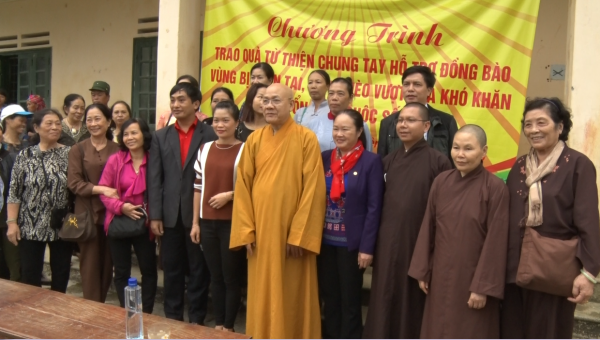 Trung ương hội phập giáo Việt Nam, Hội chữ thập đỏ Lai Châu  trao quà cho nhân dân một số xã xổ số trực tuyến minh ngọc
