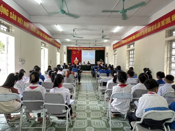 Gặp mặt đối thoại giữa thường trực Đảng ủy, lãnh đạo UBND xã với đoàn viên Thanh thiếu niên xã Mường Kim năm 2023